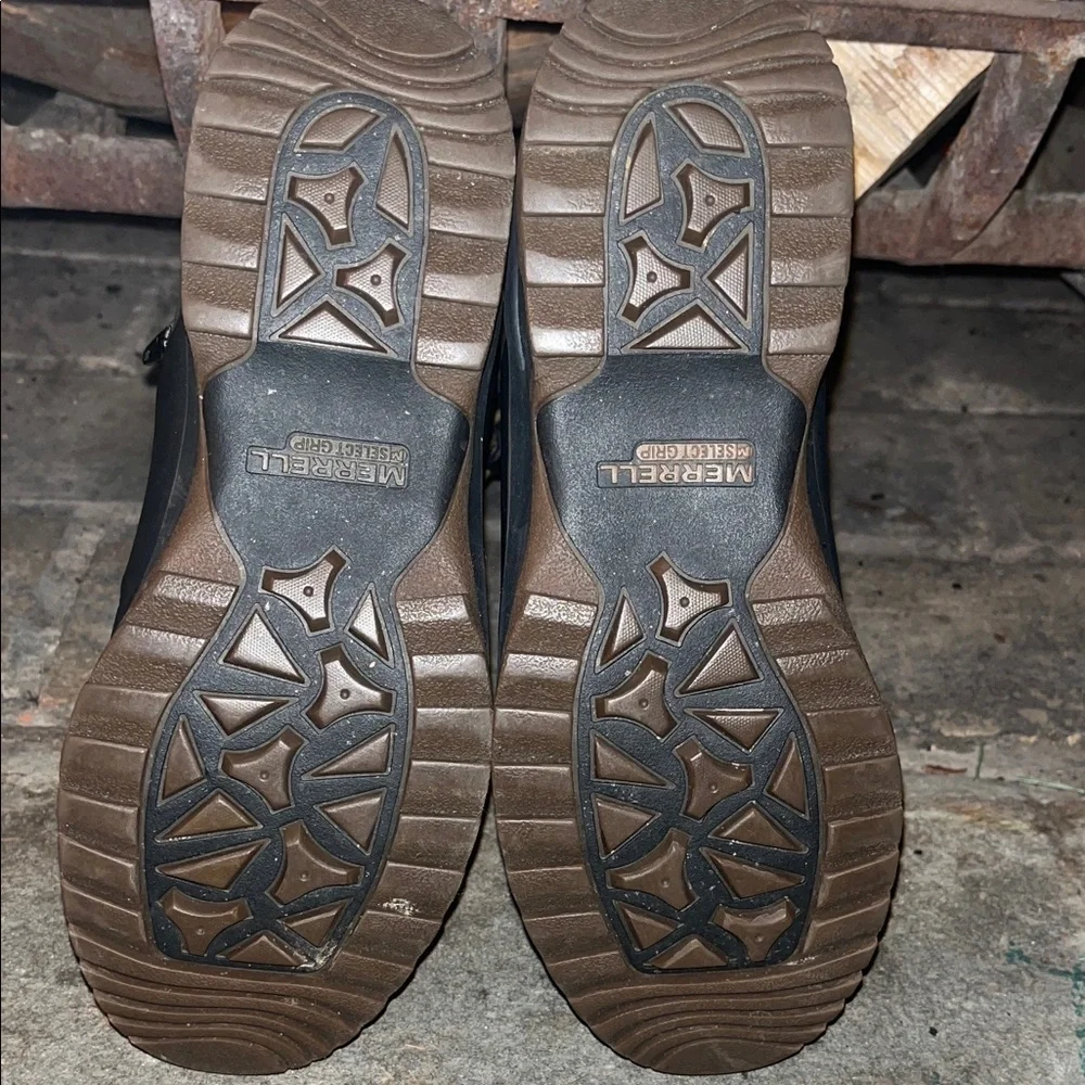 Merrell Black and Gray Winter Boots with Buckle